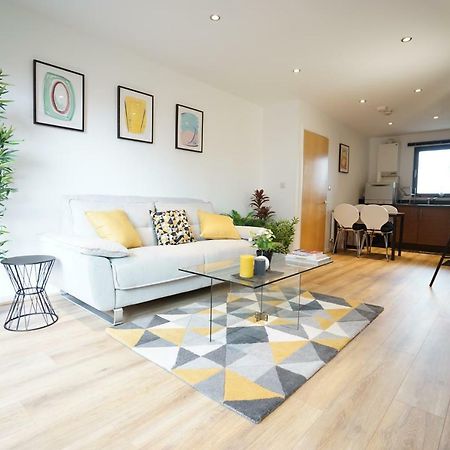 Perfectly Located Stunning Apartment لندن المظهر الخارجي الصورة