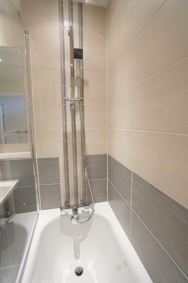 Perfectly Located Stunning Apartment لندن المظهر الخارجي الصورة